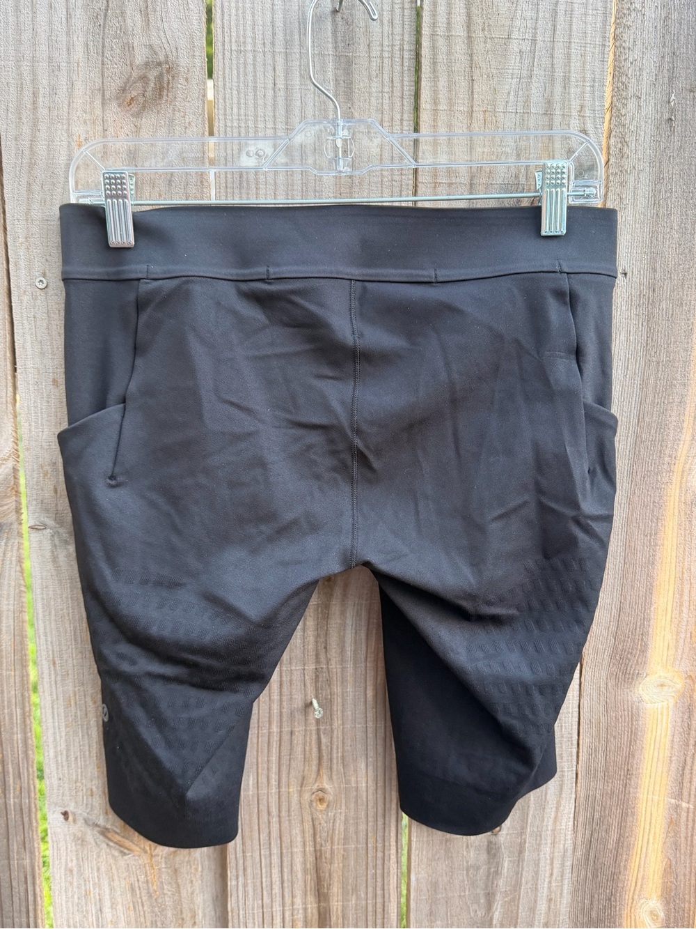 Lululemon SenseKnit Running Short 10" Size Large - Picture 6 of 9